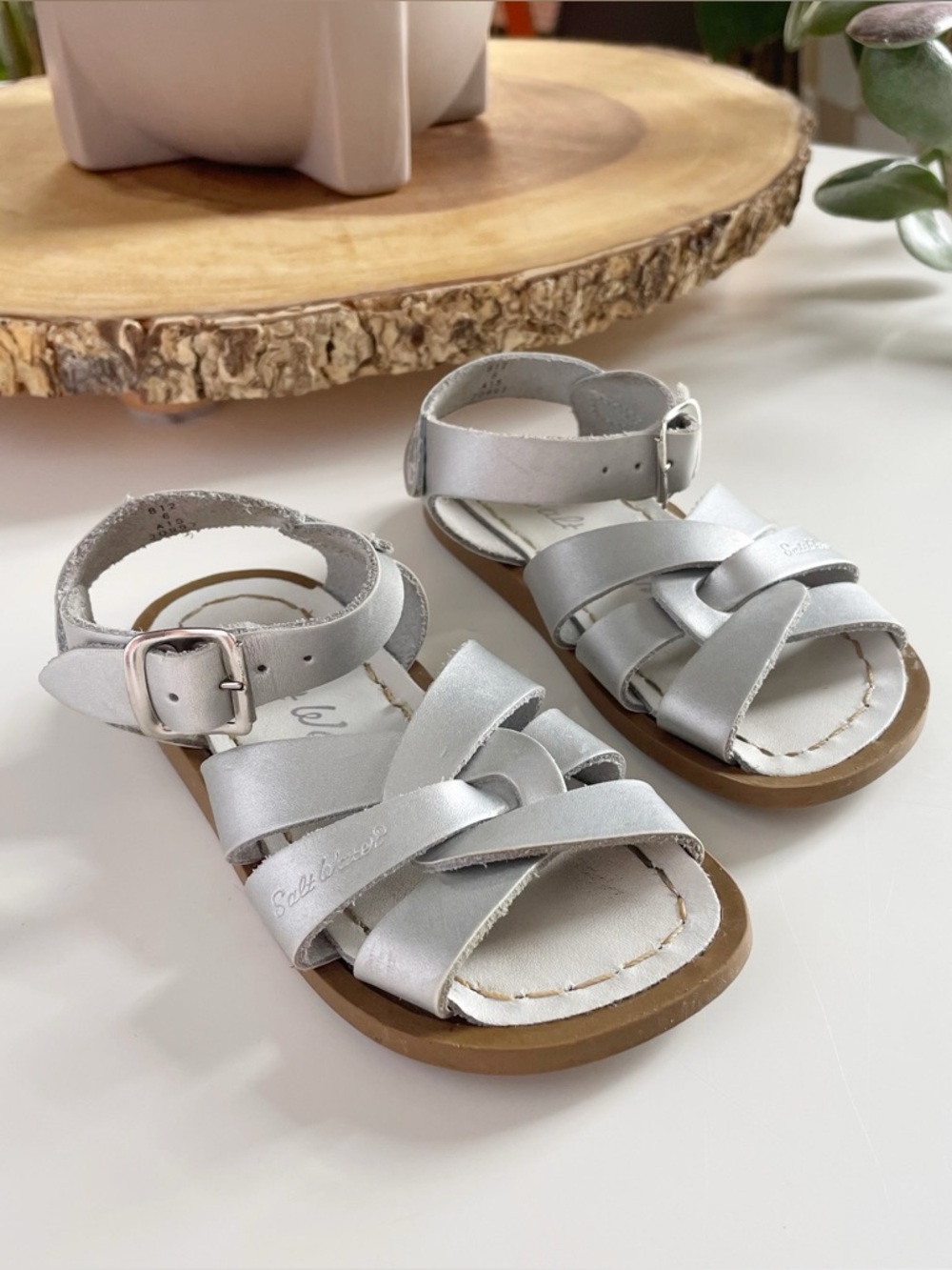 Salt Water Silver Leather Sandals | Size 6